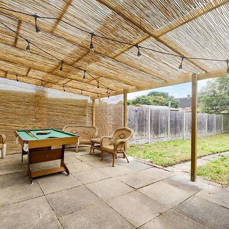Low Rate For A 4-Bedroom House In Coventry With Free Unlimited Wi-Fi 2 Car Parking 53 Qmc 외부 사진
